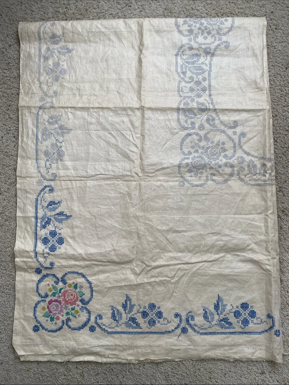 Vintage Paragon Cross-Point Embroidery Kit. Tablecloth w/8 Napkins. Unfinished.